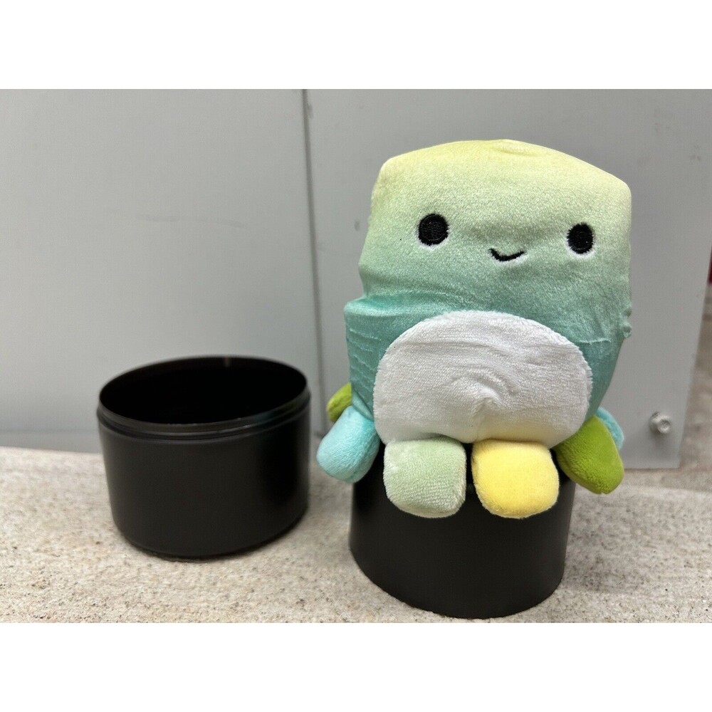 OLDIN Squishmallow Green Ombre Octopus 4” Mystery Capsule Open Plush